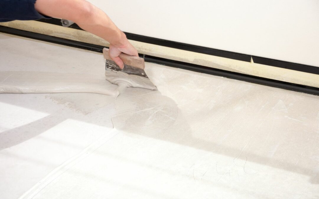 Poser un revêtement mural en PVC : solution pratique et esthétique pour vos murs