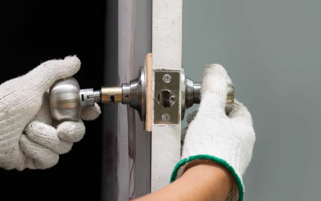 Remplacer une serrure sans changer la porte : une solution simple pour votre sécurité