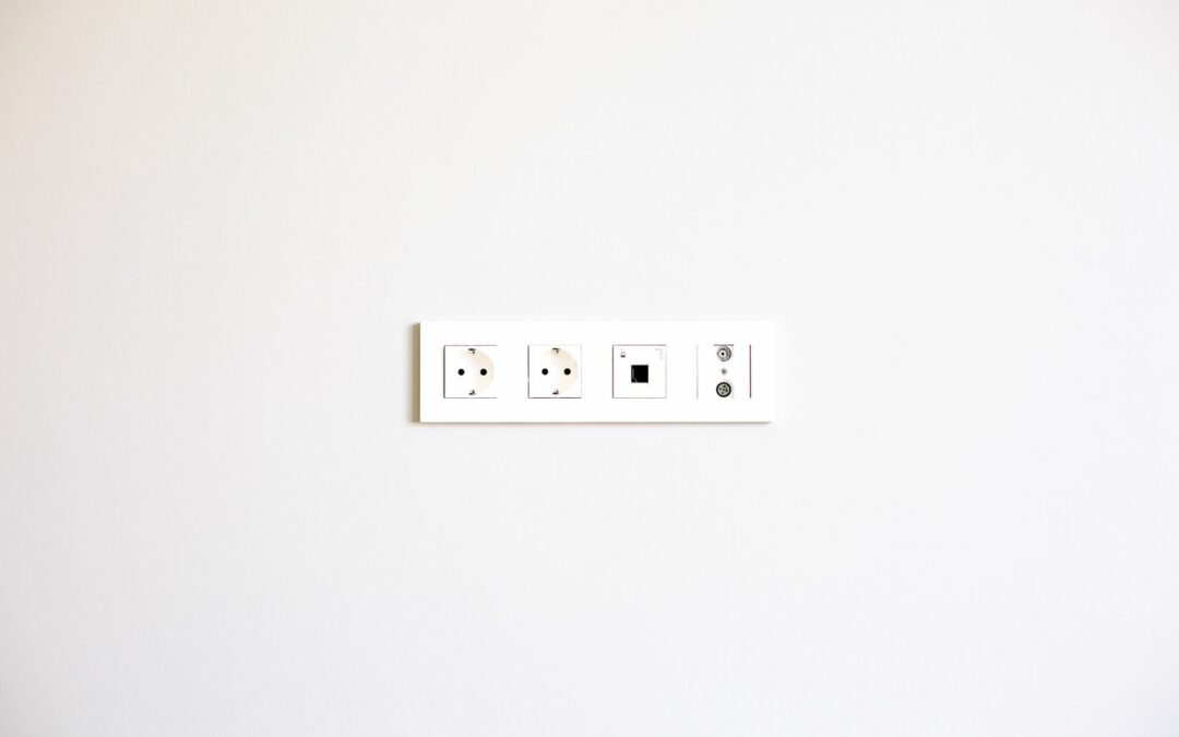 Comment installer une prise RJ45 murale ?